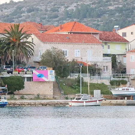 Seaside Franica Vela Luka