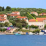 Seaside Franica * Vela Luka