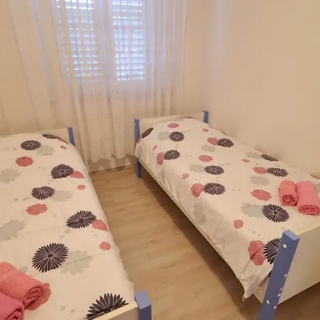 Seaside Franica Вела-Лука